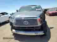 2010 Toyota Tundra Limited z VIN 5TFFY5F10AX091926, wystawiony jako Copart lot #63306145 z przebiegiem 222 961 mil mil oraz Szkoda całkowita • Salvage title. Historia ofert i sprzedaży dostępna na DreamBid. Obrazek 5.