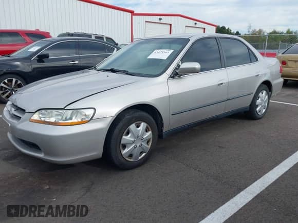 1998 Honda Accord LX с VIN 1HGCG5646WA140767, выставлен на аукционе IAAI как лот 43475162 с пробегом 132 335 миль миль и . История ставок и продаж доступна на DreamBid. Изображение 2.