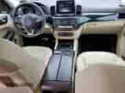 2019 Mercedes-Benz GLS 450 z VIN 4JGDF6EE1KB233489, wystawiony jako Copart lot #81835345 z przebiegiem 187 801 mil mil oraz Szkoda całkowita • Salvage title. Historia ofert i sprzedaży dostępna na DreamBid. Obrazek 8.