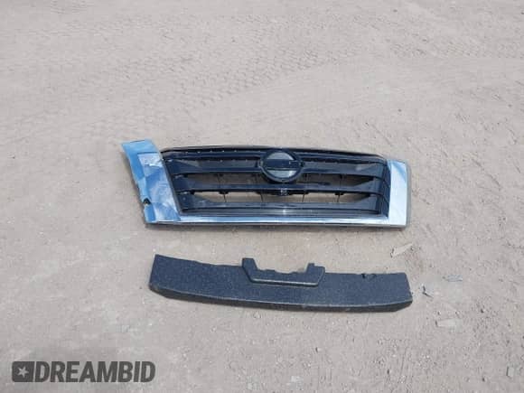 2025 Nissan Pathfinder Platinum z VIN 5N1DR3DJ6SC222809, wystawiony jako IAAI lot #42816873 z przebiegiem 622 mil mil oraz . Historia ofert i sprzedaży dostępna na DreamBid. Obrazek 12.