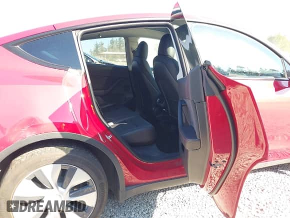 2021 Tesla Model Y Long Range with VIN 5YJYGDEE2MF287066, listed as a IAAI auction lot 43253104 with 38,884 mi miles and . Bid and sale history available at DreamBid. Image 8.