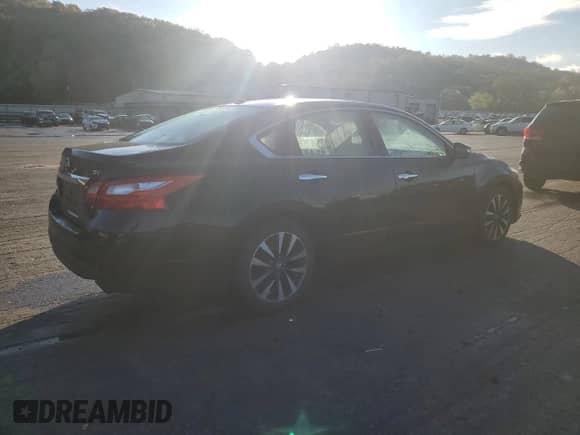 2016 Nissan Altima SR with VIN 1N4AL3AP7GC269930, listed as a Copart auction lot 90147125 with 79,206 mi miles and Salvage title. Bid and sale history available at DreamBid. Image 3.