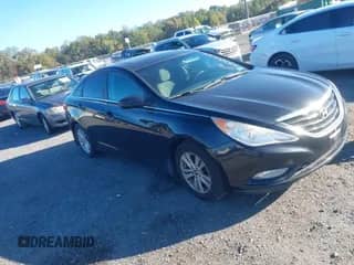 2013 Hyundai Sonata GLS с VIN 5NPEB4AC6DH768929, выставлен на аукционе IAAI как лот 43335724 с пробегом 135 334 миль миль и . История ставок и продаж доступна на DreamBid. Изображение 1.
