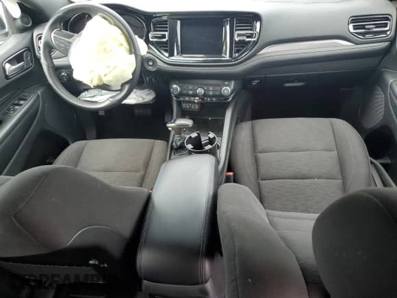 2022 Dodge Durango SXT z VIN 1C4RDJAG9NC161529, wystawiony jako Copart lot #69013385 z przebiegiem 39 764 mil mil oraz Szkoda całkowita • Salvage title. Historia ofert i sprzedaży dostępna na DreamBid. Obrazek 8.