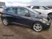 2017 Chevrolet Bolt EV LT z VIN 1G1FW6S0XH4190721, wystawiony jako Copart lot #75308843 z przebiegiem 95 682 mil mil oraz . Historia ofert i sprzedaży dostępna na DreamBid. Obrazek 4.