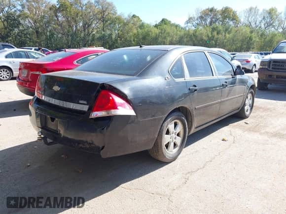 2007 Chevrolet Impala LT z VIN 2G1WT58K179152253, wystawiony jako IAAI lot #43497850 z przebiegiem 172 071 mil mil oraz . Historia ofert i sprzedaży dostępna na DreamBid. Obrazek 4.