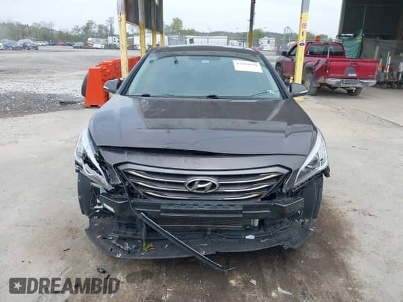 2016 Hyundai Sonata Limited with VIN 5NPE34AF3GH392685, listed as a IAAI auction lot 43329918 with 67,930 mi miles and . Bid and sale history available at DreamBid. Image 13.