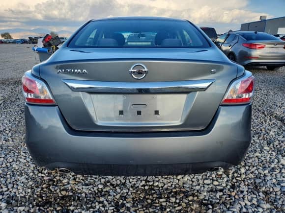 2015 Nissan Altima SL with VIN 1N4AL3AP0FN310692, listed as a Copart auction lot 81451965 with 140,982 mi miles and Salvage title. Bid and sale history available at DreamBid. Image 6.
