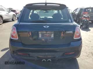 2012 MINI Hardtop S with VIN WMWSV3C59CT387246, listed as a Copart auction lot 61766125 with 155,156 mi miles and Salvage title. Bid and sale history available at DreamBid. Image 6.