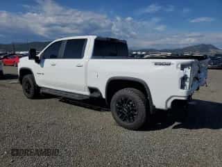 2025 Chevrolet Silverado 2500HD LT z VIN 2GC4KNE76S1165105, wystawiony jako Copart lot #69286705 z przebiegiem 6 046 mil mil oraz Szkoda całkowita • Salvage title. Historia ofert i sprzedaży dostępna na DreamBid. Obrazek 2.