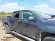 2019 Chevrolet Colorado 4WD Z71 с VIN 1GCGTDEN1K1259109, выставлен на аукционе IAAI как лот 43210426 с пробегом 122 737 миль миль и . История ставок и продаж доступна на DreamBid. Изображение 6.