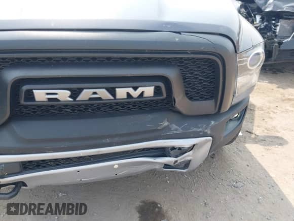 2017 Ram 1500 Rebel z VIN 1C6RR7YT6HS861839, wystawiony jako IAAI lot #42407025 z przebiegiem 127 084 mil mil oraz . Historia ofert i sprzedaży dostępna na DreamBid. Obrazek 6.