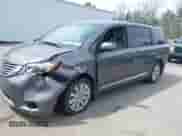 2017 Toyota Sienna XLE z VIN 5TDDZ3DC4HS186390, wystawiony jako IAAI lot #39200075 z przebiegiem 68 156 mil mil oraz . Historia ofert i sprzedaży dostępna na DreamBid. Obrazek 17.