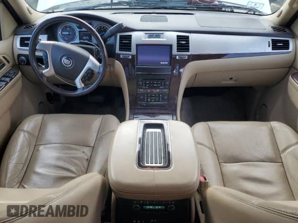 2013 Cadillac Escalade ESV Luxury с VIN 1GYS4HEF4DR303318, выставлен на аукционе Copart как лот 82030375 с пробегом 145 791 миль миль и Чистый • Clean title. История ставок и продаж доступна на DreamBid. Изображение 8.