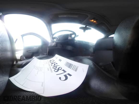 2013 Chevrolet Tahoe LTZ z VIN 1GNSKCE0XDR373858, wystawiony jako IAAI lot #42456875 z przebiegiem 297 084 mil mil oraz . Historia ofert i sprzedaży dostępna na DreamBid. Obrazek 18.