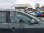 2007 Hyundai Elantra GLS z VIN KMHDU46DX7U066948, wystawiony jako IAAI lot #43325217 z przebiegiem 148 613 mil mil oraz . Historia ofert i sprzedaży dostępna na DreamBid. Obrazek 6.