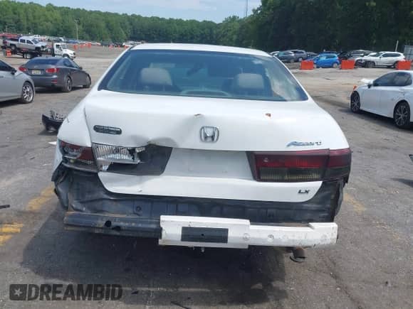 2004 Honda Accord LX с VIN 1HGCM56394A149606, выставлен на аукционе IAAI как лот 42709683 с пробегом 220 678 миль миль и . История ставок и продаж доступна на DreamBid. Изображение 6.