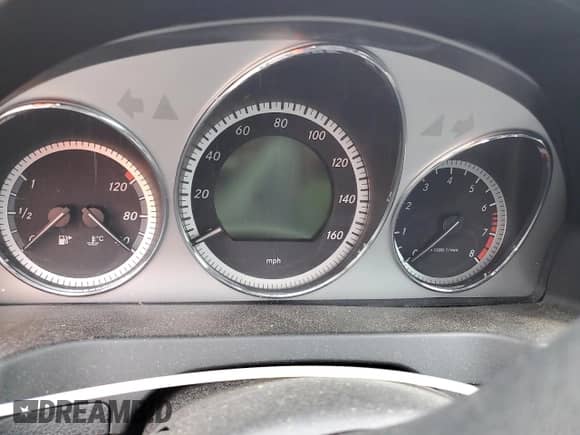 2011 Mercedes-Benz C 300 Sport с VIN WDDGF8BB5BR145209, выставлен на аукционе Copart как лот 82171145 с пробегом Не указан миль и Чистый • Clean title. История ставок и продаж доступна на DreamBid. Изображение 9.