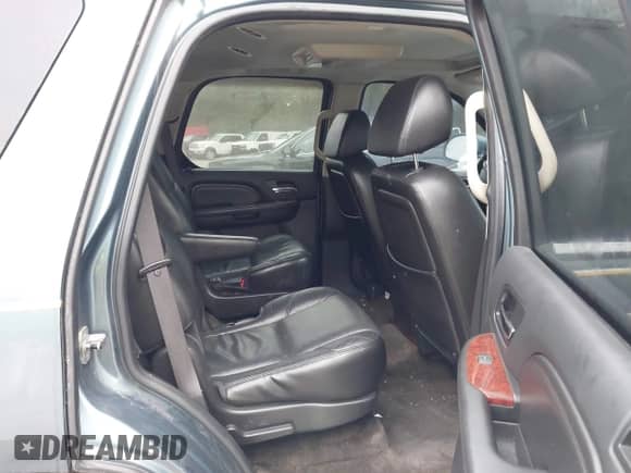 2009 Cadillac Escalade with VIN 1GYFK23249R122697, listed as a IAAI auction lot 43527455 with 178,615 mi miles and . Bid and sale history available at DreamBid. Image 8.