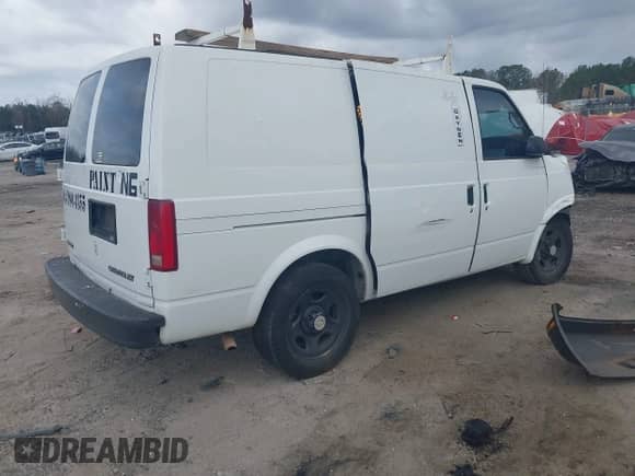 2005 Chevrolet Astro Cargo z VIN 1GCDM19XX5B131640, wystawiony jako IAAI lot #41722710 z przebiegiem 318 815 mil mil oraz . Historia ofert i sprzedaży dostępna na DreamBid. Obrazek 4.