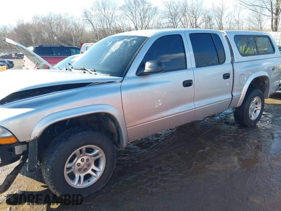 2004 Dodge Dakota Sport with VIN 1D7HG38K44S591424, listed as a IAAI auction lot 41645873 with 135,396 mi miles and . Bid and sale history available at DreamBid. Image 14.