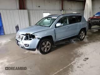 2014 Jeep Compass Latitude с VIN 1C4NJDEB6ED585879, выставлен на аукционе Copart как лот 86492195 с пробегом 111 473 миль миль и Списание • Salvage title. История ставок и продаж доступна на DreamBid. Изображение 1.