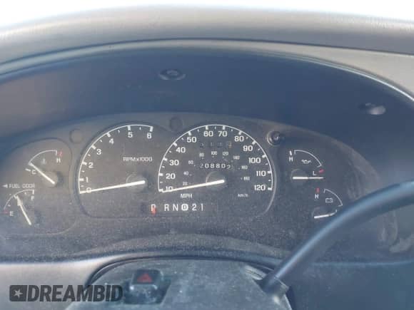 1998 Ford Explorer XL z VIN 1FMZU34E7WUB01665, wystawiony jako IAAI lot #43460299 z przebiegiem 208 802 mil mil oraz . Historia ofert i sprzedaży dostępna na DreamBid. Obrazek 7.