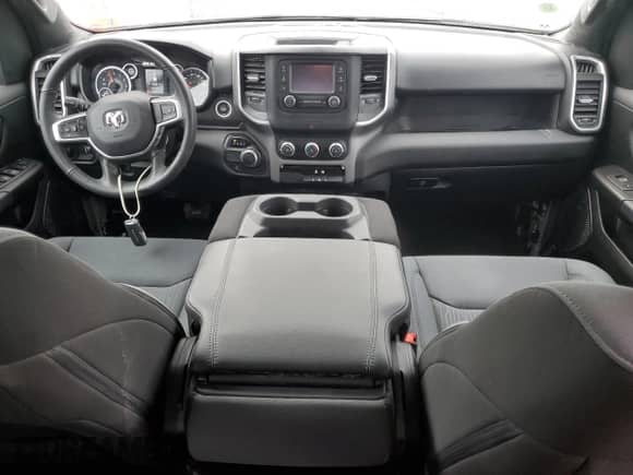 2023 Ram 1500 Big Horn z VIN 1C6RREBG3PN573970, wystawiony jako Copart lot #76163154 z przebiegiem 4 318 mil mil oraz Nie do naprawy • Non repairable. Historia ofert i sprzedaży dostępna na DreamBid. Obrazek 8.