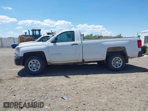 2018 Chevrolet Silverado 1500 Work Truck с VIN 1GCNKNECXJZ270558, выставлен на аукционе IAAI как лот 39562056 с пробегом 48 425 миль миль и . История ставок и продаж доступна на DreamBid. Изображение 14.