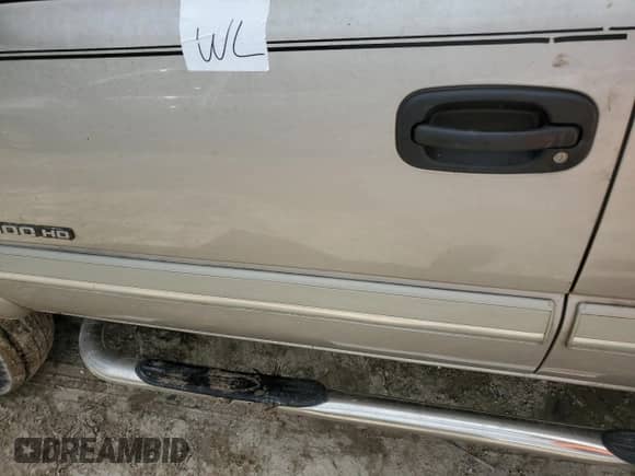 2004 Chevrolet Silverado 2500HD LS с VIN 1GCHC23204F198312, выставлен на аукционе Copart как лот 75408514 с пробегом Не указан миль и На запчасти • Non repairable. История ставок и продаж доступна на DreamBid. Изображение 12.