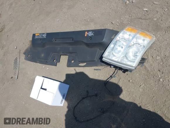 2011 Chevrolet Silverado 2500HD LT с VIN 1GC1KXC8XBF173047, выставлен на аукционе IAAI как лот 42440254 с пробегом 193 512 миль миль и . История ставок и продаж доступна на DreamBid. Изображение 12.