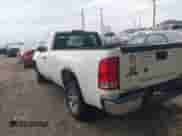 2007 GMC Sierra 1500 Work Truck с VIN 1GTEC14C27Z546439, выставлен на аукционе IAAI как лот 42151757 с пробегом 91 миль миль и . История ставок и продаж доступна на DreamBid. Изображение 3.