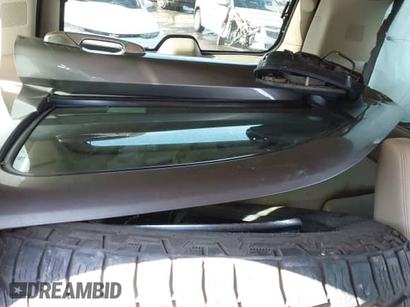 2014 Chevrolet Tahoe LTZ с VIN 1GNSKCE09ER154892, выставлен на аукционе IAAI как лот 41435673 с пробегом Не указан миль и . История ставок и продаж доступна на DreamBid. Изображение 11.