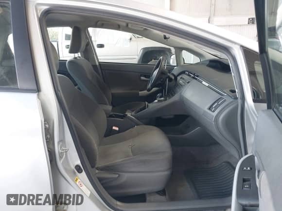 2011 Toyota Prius III with VIN JTDKN3DU5B0276556, listed as a IAAI auction lot 43505722 with 140,428 mi miles and . Bid and sale history available at DreamBid. Image 5.