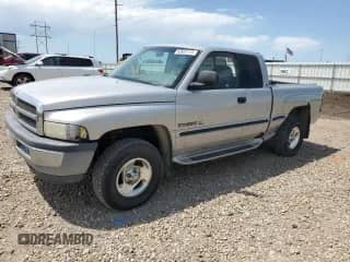 1999 Dodge 1500 с VIN 1B7HF13Z2XJ564755, выставлен на аукционе Copart как лот 63602115 с пробегом 106 969 миль миль и Списание • Salvage title. История ставок и продаж доступна на DreamBid. Изображение 1.