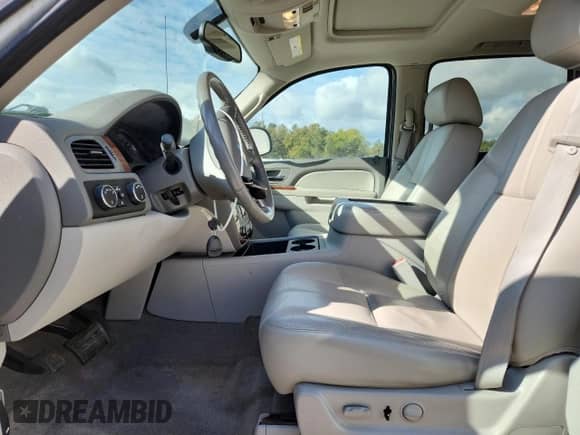 2011 Chevrolet Avalanche LT с VIN 3GNTKFE3XBG139121, выставлен на аукционе Copart как лот 82615325 с пробегом 148 760 миль миль и Чистый • Clean title. История ставок и продаж доступна на DreamBid. Изображение 7.