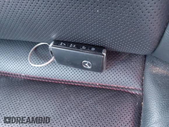 2024 Mazda CX-5 S Preferred z VIN JM3KFBCL3R0532159, wystawiony jako IAAI lot #42769560 z przebiegiem 15 651 mil mil oraz . Historia ofert i sprzedaży dostępna na DreamBid. Obrazek 11.