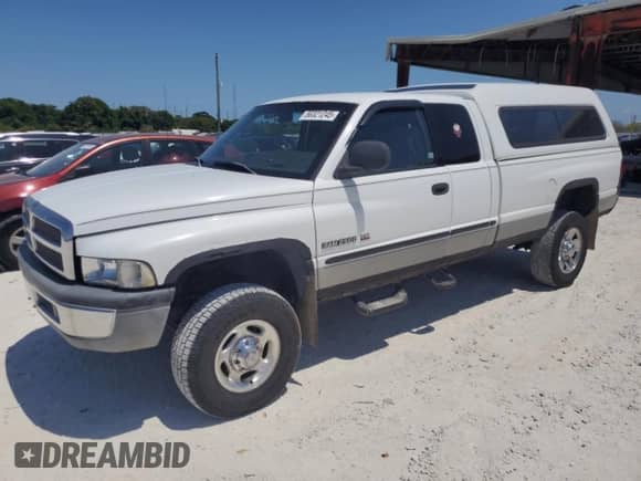 2000 Dodge 2500 with VIN 1B7KF23Z7YJ173131, listed as a Copart auction lot 56321245 with 197,776 mi miles and Clean title. Bid and sale history available at DreamBid. Image 1.