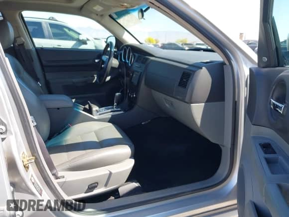 2005 Dodge Magnum with VIN 2D8GZ58235H576127, listed as a IAAI auction lot 41989680 with 136,488 mi miles and . Bid and sale history available at DreamBid. Image 5.