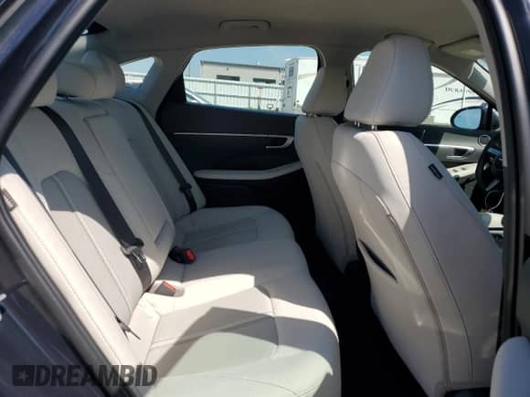 2024 Hyundai Sonata SEL с VIN KMHL64JA9RA421390, выставлен на аукционе Copart как лот 68728705 с пробегом 7 840 миль миль и Списание • Salvage title. История ставок и продаж доступна на DreamBid. Изображение 10.