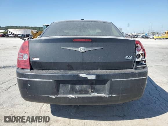 2010 Chrysler 300 Touring с VIN 2C3CA5CV9AH101361, выставлен на аукционе Copart как лот 85557615 с пробегом 221 747 миль миль и Списание • Salvage title. История ставок и продаж доступна на DreamBid. Изображение 6.
