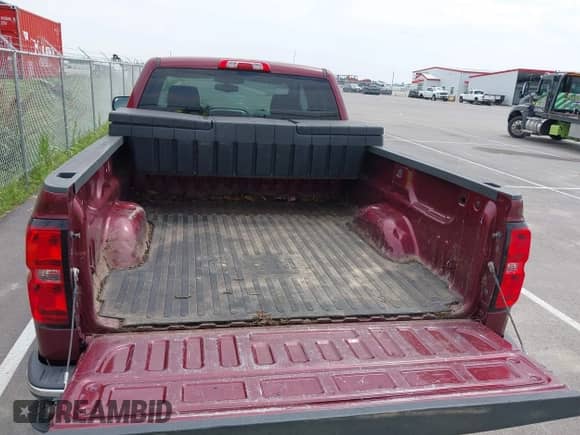 2015 Chevrolet Silverado 1500 LT с VIN 1GCVKREC7FZ178273, выставлен на аукционе IAAI как лот 42431763 с пробегом 190 399 миль миль и . История ставок и продаж доступна на DreamBid. Изображение 17.