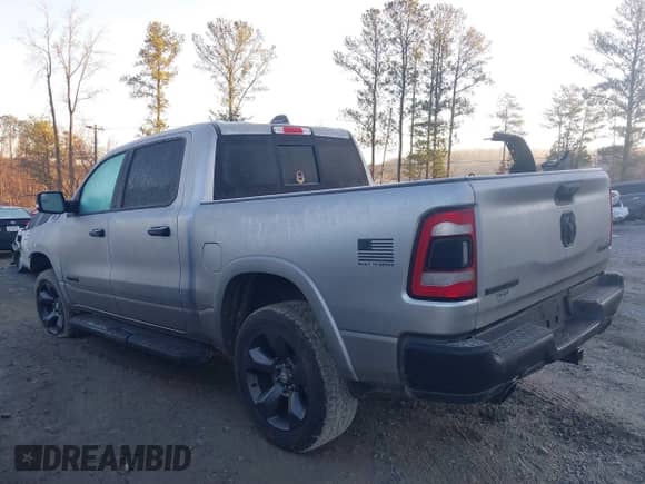 2024 Ram 1500 Big Horn z VIN 1C6SRFFT4RN152664, wystawiony jako IAAI lot #41376365 z przebiegiem 17 504 mil mil oraz . Historia ofert i sprzedaży dostępna na DreamBid. Obrazek 14.