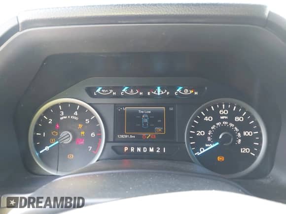 2017 Ford F-150 XL z VIN 1FTEW1CP7HFB49260, wystawiony jako IAAI lot #42951829 z przebiegiem 128 291 mil mil oraz . Historia ofert i sprzedaży dostępna na DreamBid. Obrazek 7.