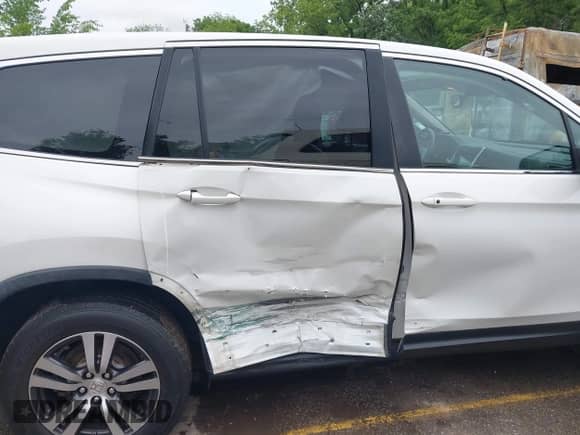 2016 Honda Pilot EX-L with VIN 5FNYF6H63GB072979, listed as a IAAI auction lot 42297910 with 155,869 mi miles and . Bid and sale history available at DreamBid. Image 6.