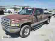 2001 Dodge 1500 z VIN 3B7HF13YX1G179069, wystawiony jako Copart lot #70559625 z przebiegiem 64 211 mil mil oraz Czysty tytuł • Clean title. Historia ofert i sprzedaży dostępna na DreamBid. Obrazek 1.