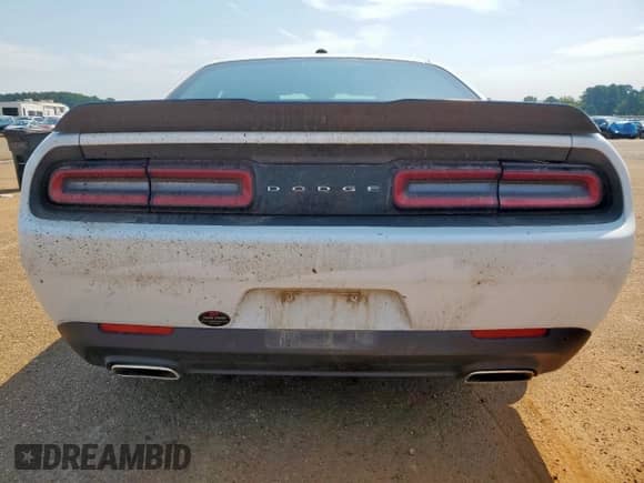 2023 Dodge Challenger GT z VIN 2C3CDZJG1PH526357, wystawiony jako Copart lot #70330235 z przebiegiem 51 282 mil mil oraz Szkoda całkowita • Salvage title. Historia ofert i sprzedaży dostępna na DreamBid. Obrazek 6.