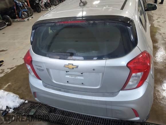 2018 Chevrolet Spark LS z VIN KL8CB6SA4JC458942, wystawiony jako IAAI lot #41238821 z przebiegiem 122 515 mil mil oraz . Historia ofert i sprzedaży dostępna na DreamBid. Obrazek 16.