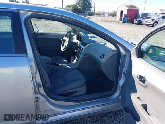 2012 Chevrolet Malibu 1FL z VIN 1G1ZA5E02CF167125, wystawiony jako IAAI lot #43402024 z przebiegiem 139 615 mil mil oraz . Historia ofert i sprzedaży dostępna na DreamBid. Obrazek 5.