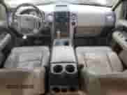 2008 Ford F-150 XLT с VIN 1FTPW14568FA32551, выставлен на аукционе Copart как лот 82453475 с пробегом 196 348 миль миль и Чистый • Clean title. История ставок и продаж доступна на DreamBid. Изображение 8.